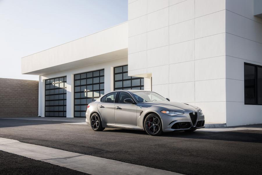  Alfa Romeo Giulia Quadrifoglio NRING (952) 2019 года  (NA) (фото 1 из 31)